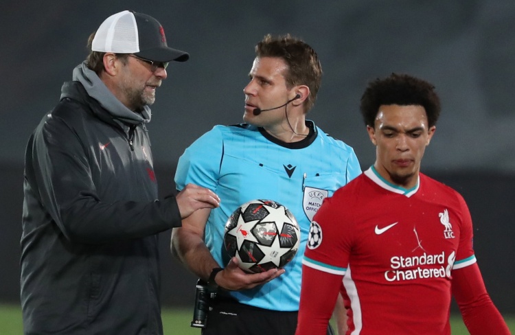 亚冠二级战报：布伦纳帽子戏法，南定绿钢9-0狂胜东方