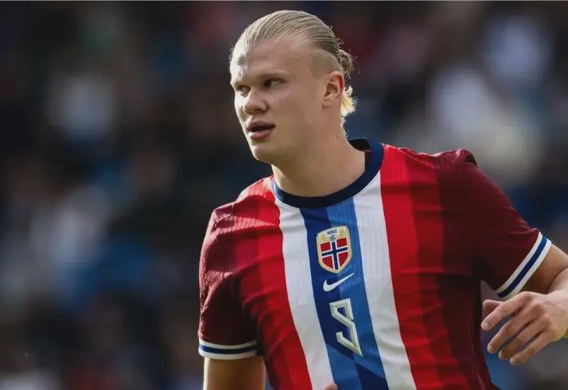 阿德巴约：卡拉格不尊重萨拉赫，他只是幸运出生在利物浦（阿德巴约批卡拉格不尊重萨拉赫：他不过是个生在利物浦的幸运儿）