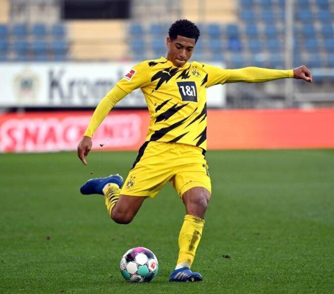 戏剧性拉满，内马尔自八月初后首次破门随后又送出一粒点球