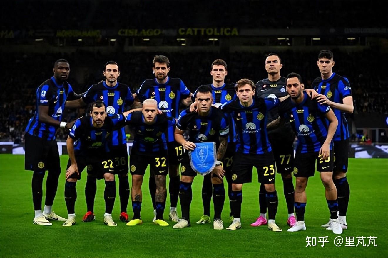 国安刚拿到足协杯冠军！就连夜官宣欧洲名帅到队执教，值得期待（足协杯夺冠后，国安连夜官宣欧洲名帅上任，令人期待）