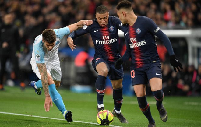 2025／26赛季英超：谣言终止符？马雷斯卡直面离队传闻（2025／26英超赛季：马雷斯卡正面回应离队传闻，流言就此打住？）