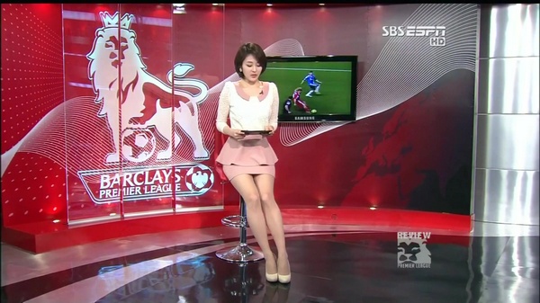 阿森纳豪掷千金破纪录 数据示客场小胜曼联（阿森纳重金投入创纪录 统计显示客场险胜曼联）