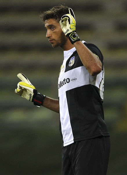 不败即夺冠！海港客战英博：5外援PK4外援，刘祝润回避（不败即封王！海港客场挑战英博：5外援对阵4外援，刘祝润回避）