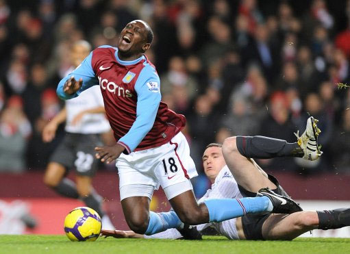 椰子：踢后卫让库普恢复信心；DV9受伤是戴维和奥蓬达的机会