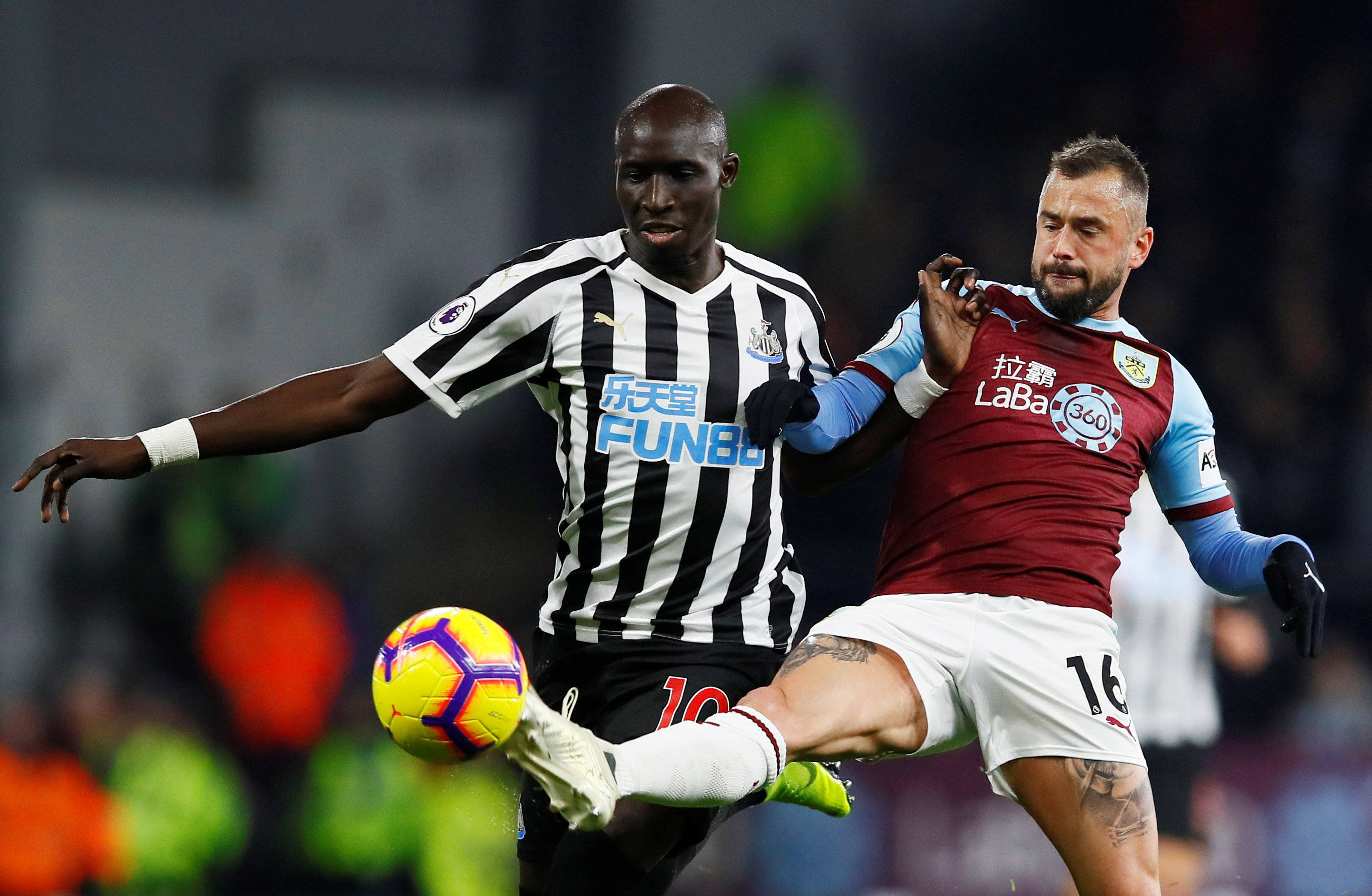 罗马诺：利雅得新月将与努涅斯和利物浦就转会展开谈判